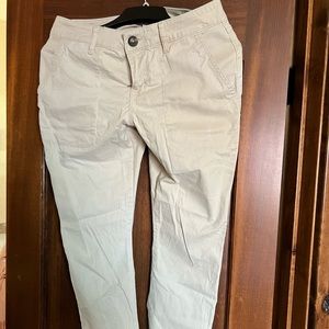 Khakis Cabi cropped pants
